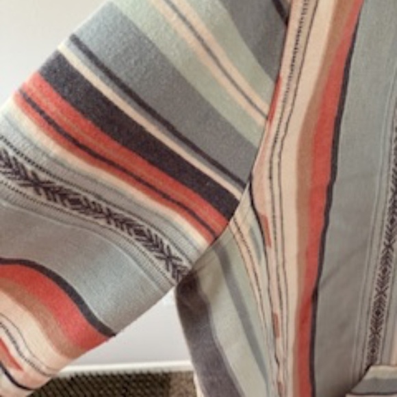 Women’s Faherty pullover - Picture 9 of 16
